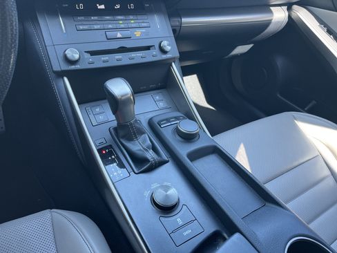 Used 2016 Lexus IS 200t image 13