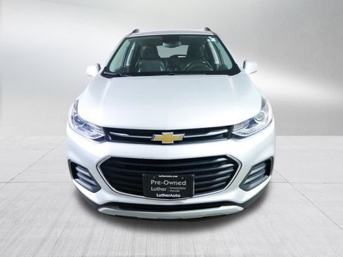 Used 2019 Chevrolet Trax LT w/ LT Convenience Package image 2