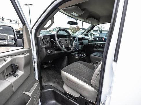 Used 2024 Chevrolet Express 2500 w/ Driver Convenience Package image 20