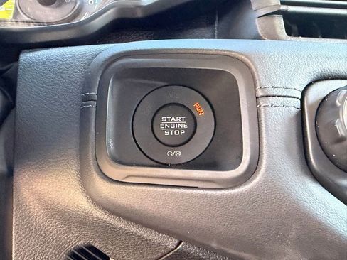 Certified 2025 Jeep Wrangler Unlimited Sahara AWD/4WD image 24