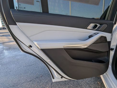 New 2026 BMW X7 xDrive40i image 29