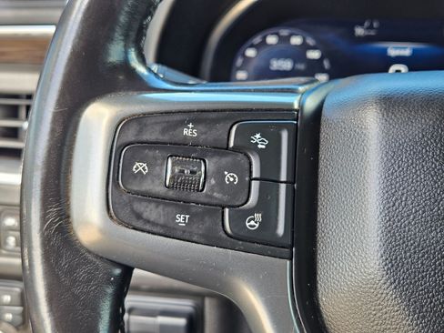 Used 2022 Chevrolet Suburban Z71 w/ Z71 Off-Road Package AWD/4WD image 25