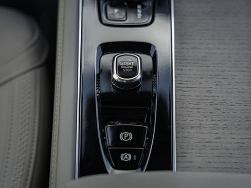 New 2026 Volvo XC90 B6 Plus w/ Protection Package Premier image 25