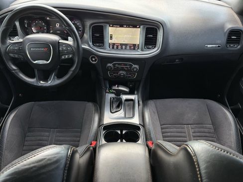 Used 2017 Dodge Charger R/T image 10