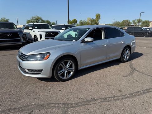 Used 2014 Volkswagen Passat 2.5 SE FWD image 1