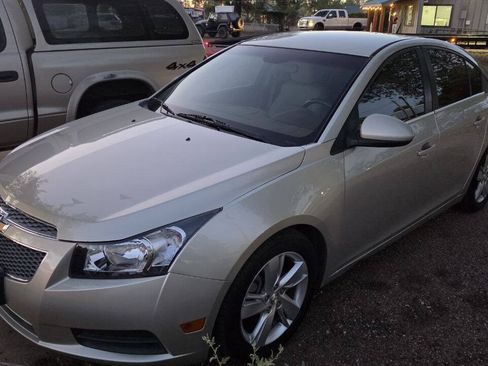 Used 2014 Chevrolet Cruze Diesel FWD image 3