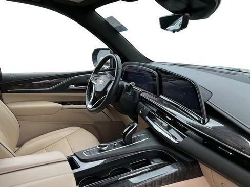 Used 2021 Cadillac Escalade ESV Premium Luxury w/ Driver Assist Tech Package image 10