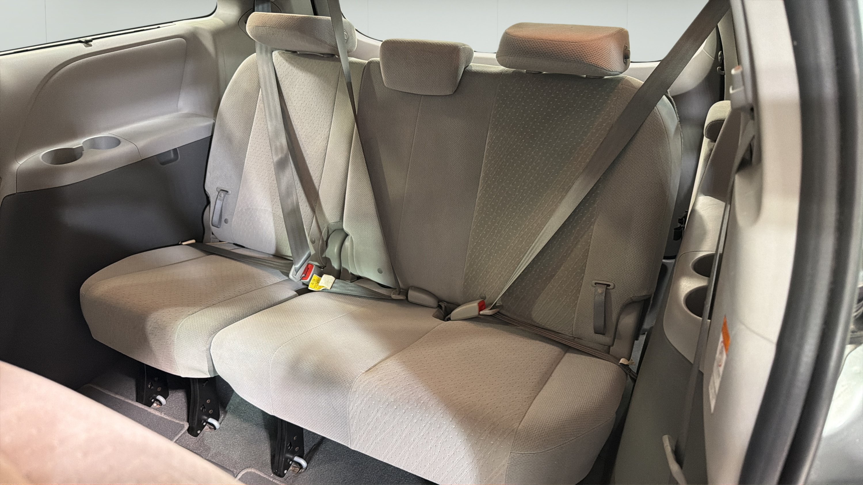 Used 2020 Toyota Sienna LE FWD image 21