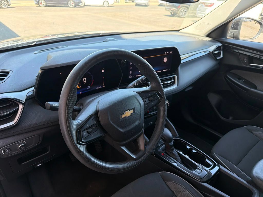 Used 2024 Chevrolet TrailBlazer LT FWD image 7