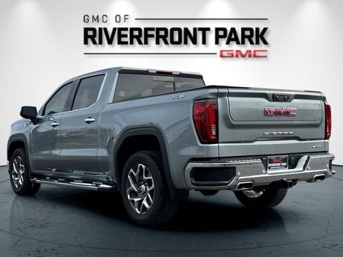 Used 2023 GMC Sierra 1500 SLT w/ SLT Premium Plus Package image 5