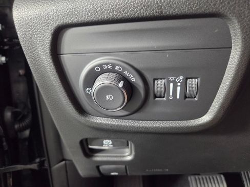 Used 2025 Jeep Grand Cherokee Summit w/ Obsidian Package AWD/4WD image 18