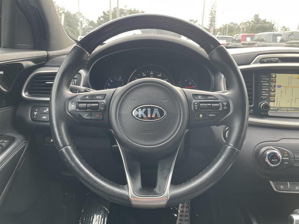 Used 2017 Kia Sorento SX FWD image 26