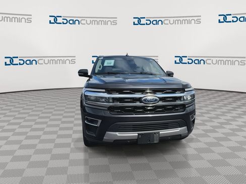 Used 2024 Ford Expedition Limited AWD/4WD image 3