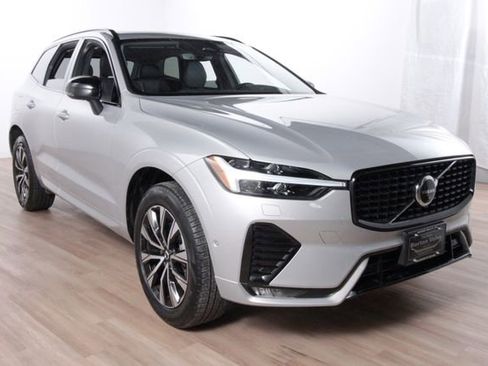Certified 2025 Volvo XC60 B5 Plus w/ Climate Package AWD/4WD image 3