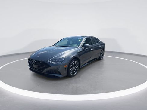 Used 2023 Hyundai Sonata Limited w/ Preferred Accessory Package FWD image 4