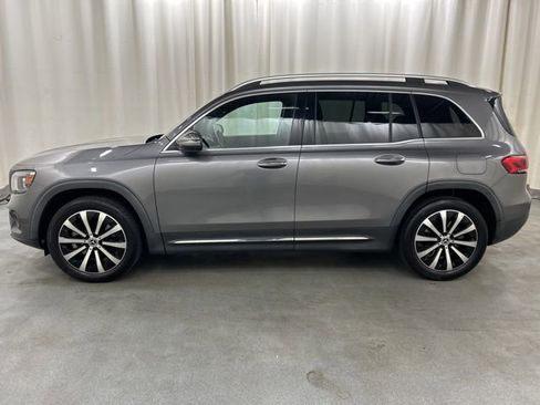Used 2022 Mercedes-Benz GLB 250 4MATIC image 3