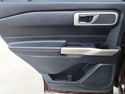 Certified 2022 Ford Explorer XLT image 14