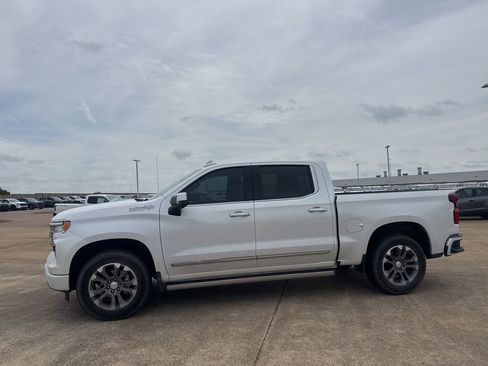 Used 2023 Chevrolet Silverado 1500 High Country w/ Technology Package AWD/4WD image 13