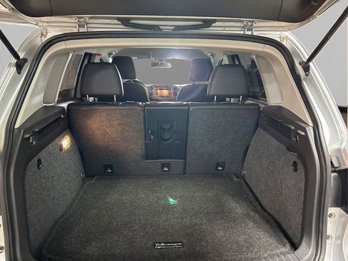 Used 2017 Volkswagen Tiguan S image 11
