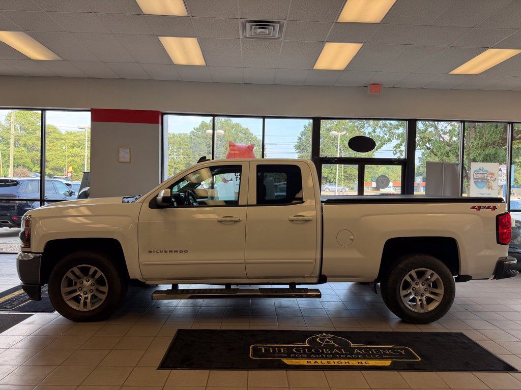 Used 2019 Chevrolet Silverado 1500 LT w/ All Star Edition AWD/4WD image 3
