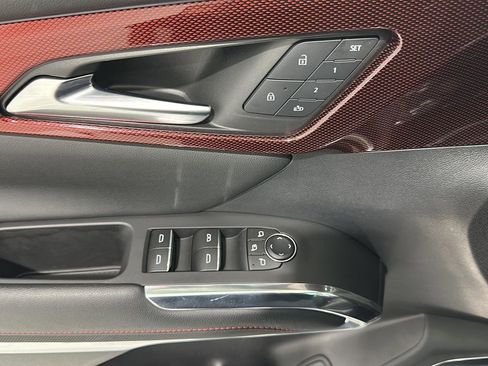 Used 2024 Chevrolet Traverse RS AWD/4WD image 21