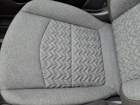 Used 2024 Chevrolet Equinox LT w/ LPO, Floor Liner Package FWD image 21