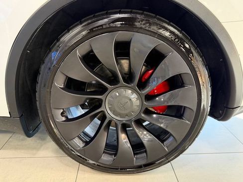 Used 2022 Tesla Model Y Performance AWD/4WD image 41