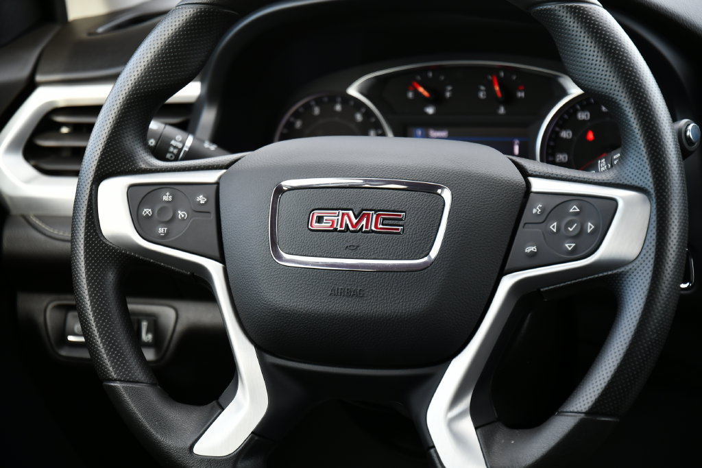 Used 2021 GMC Acadia SLE w/ Driver Convenience Package AWD/4WD image 26