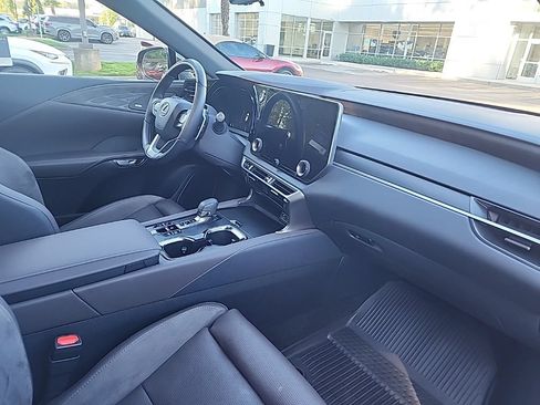 Certified 2025 Lexus RX 450h AWD w/ Convenience Package image 19