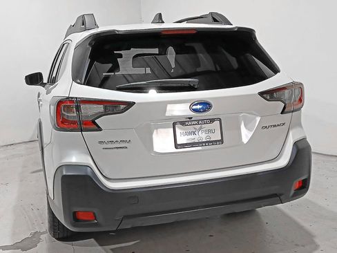 Used 2024 Subaru Outback Premium AWD/4WD image 5