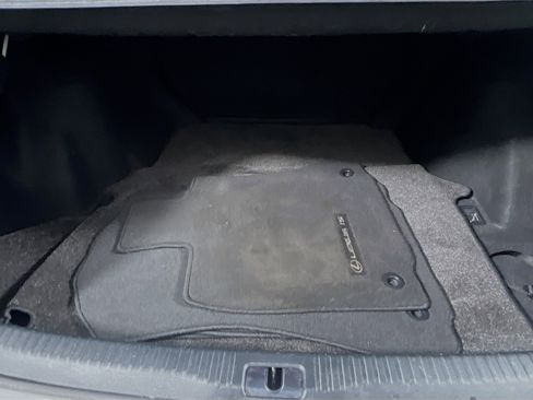 Used 2016 Lexus IS 200t image 34