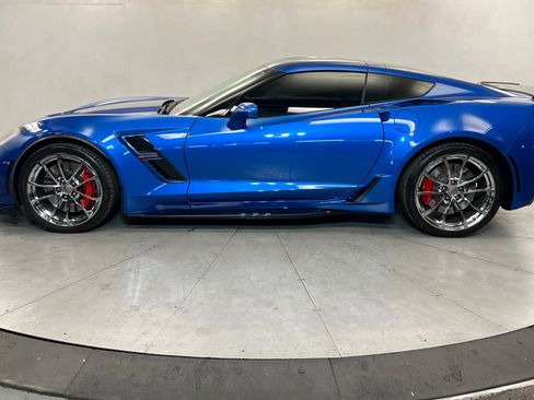 Used 2019 Chevrolet Corvette Grand Sport RWD image 2