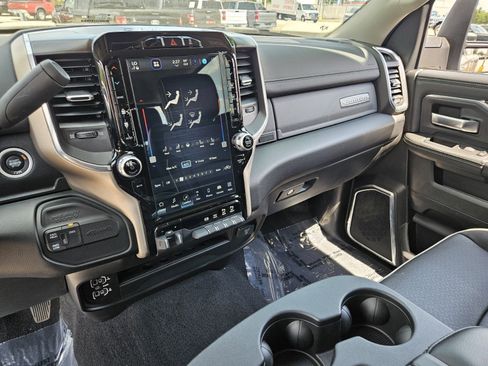 Used 2024 RAM 3500 Laramie AWD/4WD image 21