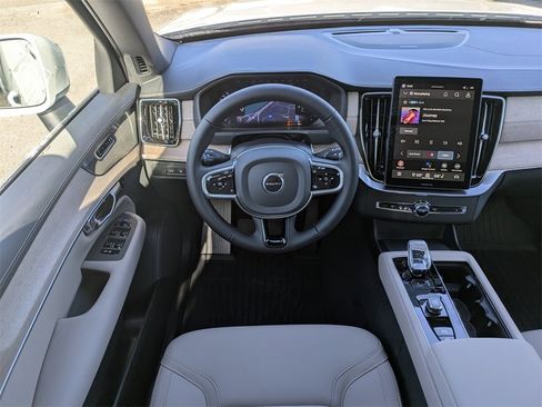 New 2026 Volvo XC90 T8 Plus w/ Protection Package Premier image 9