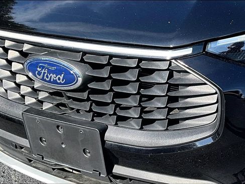 Used 2025 Ford Escape Platinum AWD/4WD image 31