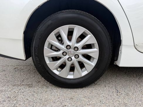 Used 2012 Toyota Prius Prime Plug-In Hybrid image 32