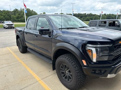 Used 2025 Ford F150 Raptor AWD/4WD image 2