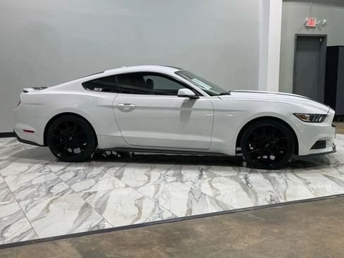Used 2017 Ford Mustang Premium image 6