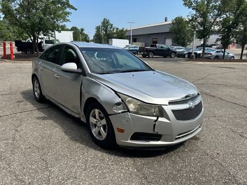 Used 2013 Chevrolet Cruze LT FWD image 5