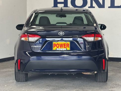 Used 2020 Toyota Corolla LE FWD image 4