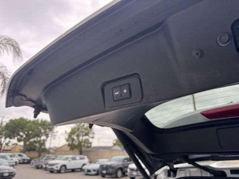 Used 2025 Nissan Rogue SV image 23