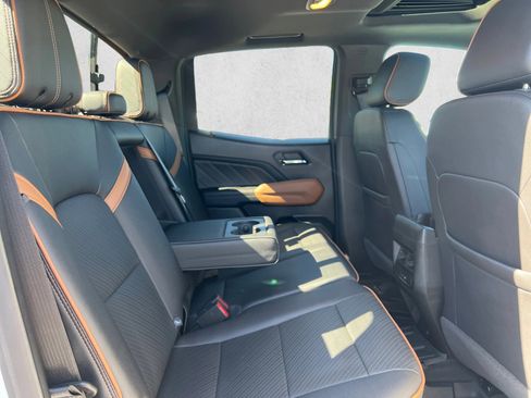 Used 2023 GMC Canyon AT4 w/ AT4 Premium Package AWD/4WD image 25