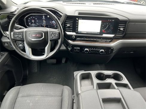 Used 2022 GMC Sierra 1500 Elevation image 3