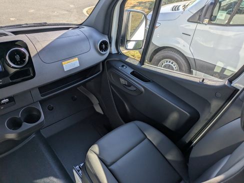New 2026 Mercedes-Benz Sprinter 2500 image 19