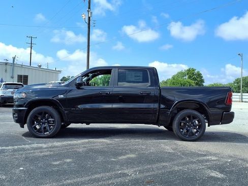 New 2026 RAM 1500 Laramie AWD/4WD image 16