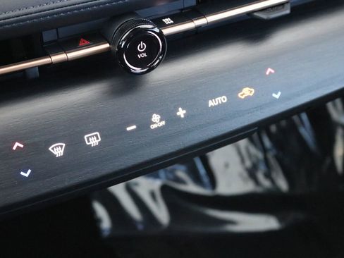 Used 2023 Nissan Ariya AWD image 52