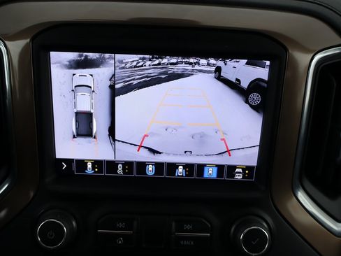 Used 2022 Chevrolet Silverado 3500 High Country w/ Safety Package II image 9