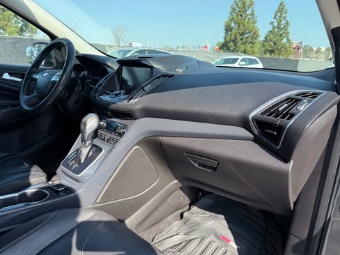 Used 2013 Ford Escape Titanium w/ Parking Technology Pkg FWD image 19