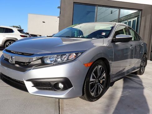 Used 2018 Honda Civic EX-T image 8