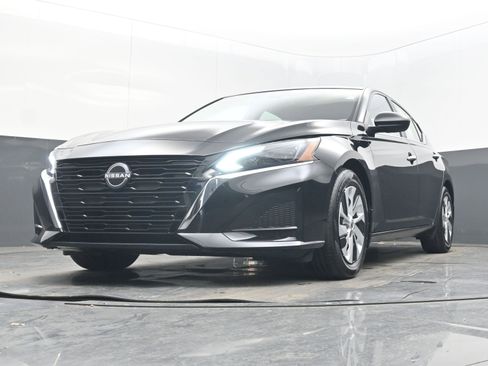 Certified 2025 Nissan Altima 2.5 S image 23